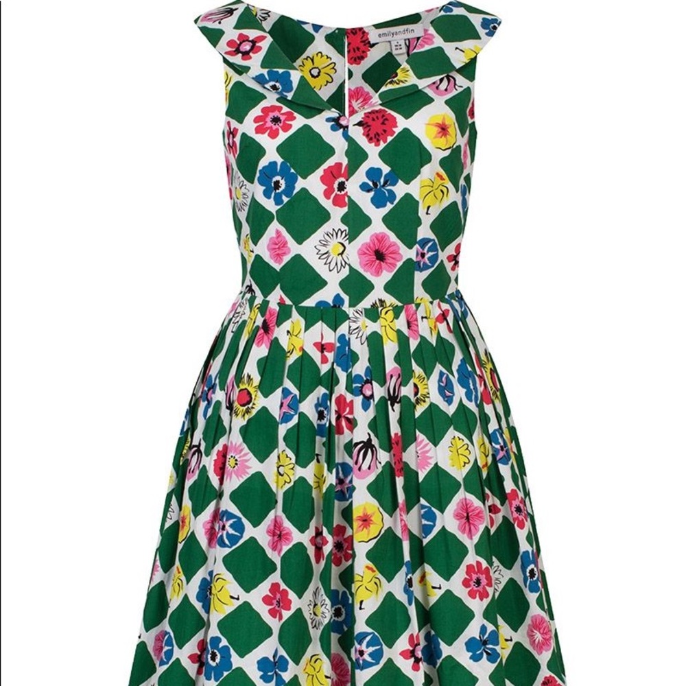 Emily and Fin Square Garden Lulu